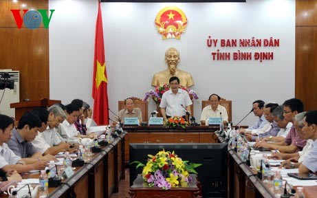 Minister Cao Duc Phat inspects support for fishermen in Binh Dinh province - ảnh 1